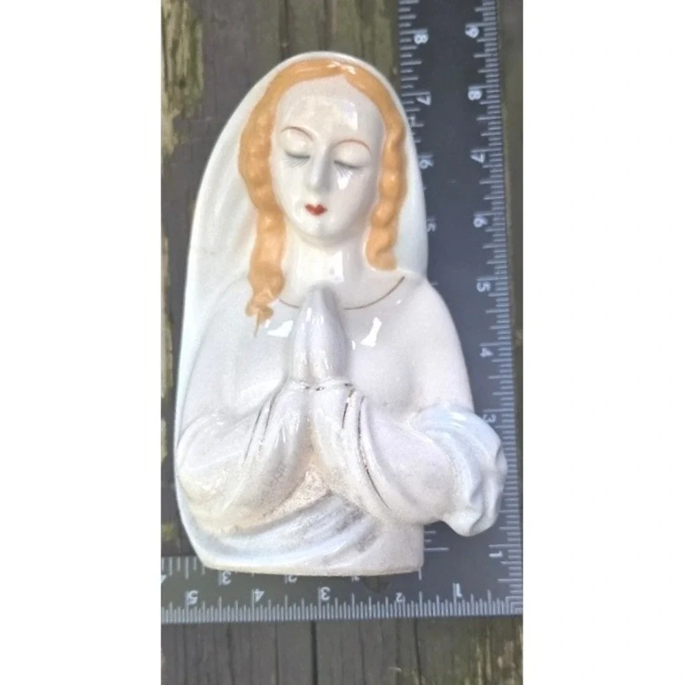 Vintage Madonna Virgin Mary Ceramic Wall Pocket Planter Gold Trim White‎ 6.5